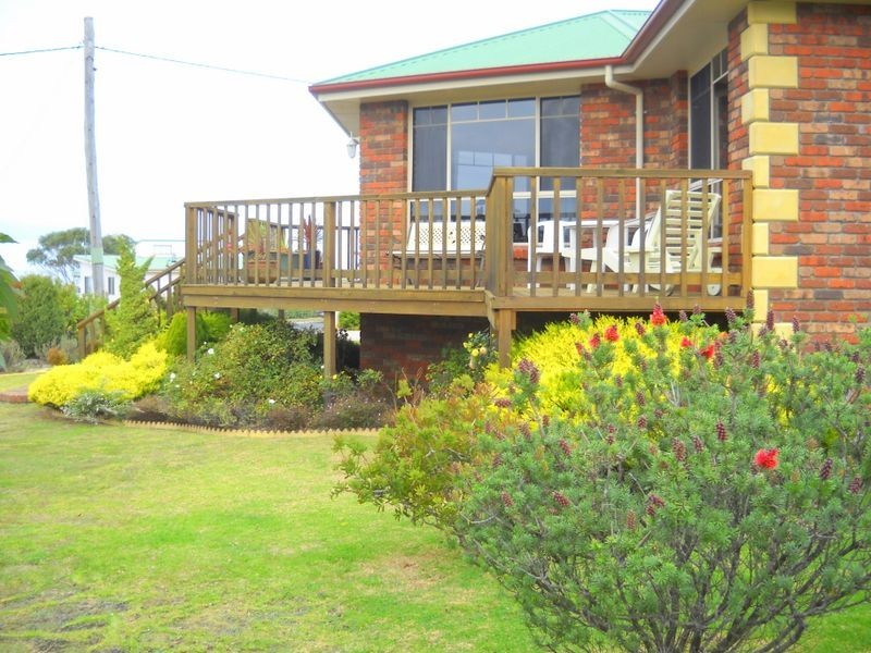 32 Seaview Avenue, Beaumaris TAS 7215