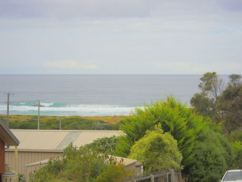 32 Seaview Avenue, Beaumaris TAS 7215