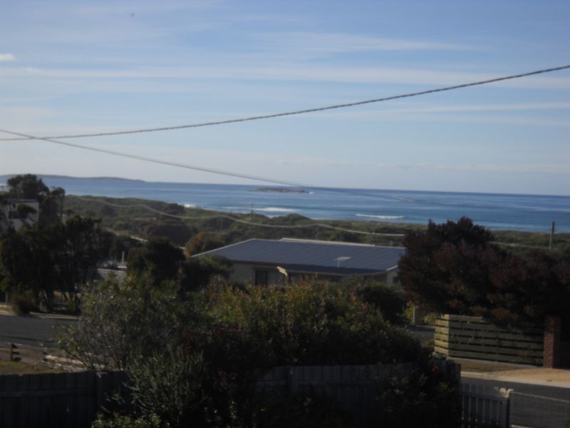 32 Seaview Avenue, Beaumaris TAS 7215