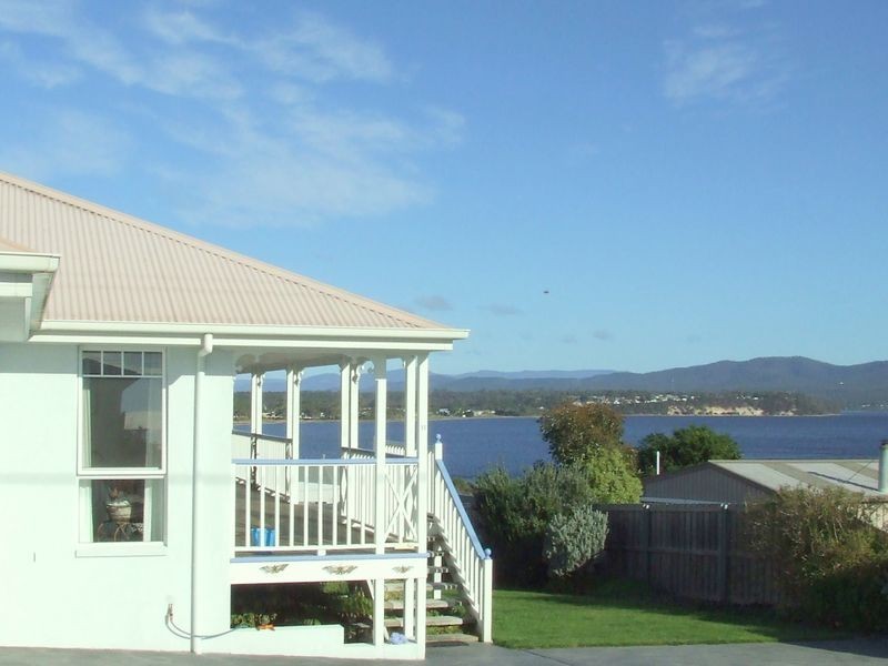 11 Akaroa Avenue, Akaroa TAS 7216