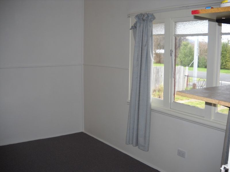 27 Cameron Street, St Marys TAS 7215