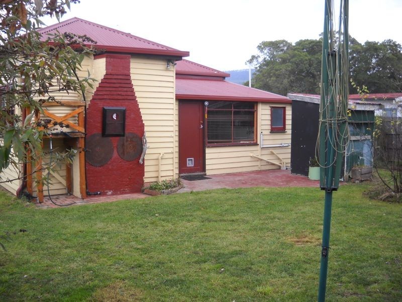 27 Cameron Street, St Marys TAS 7215