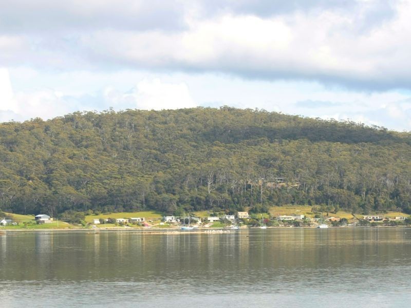 325 – 327 Binalong Bay Road, St Helens TAS 7216