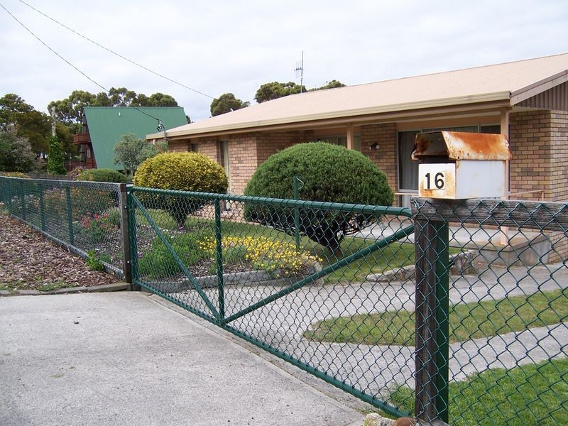 16 Felmingham Street, Binalong Bay TAS 7216