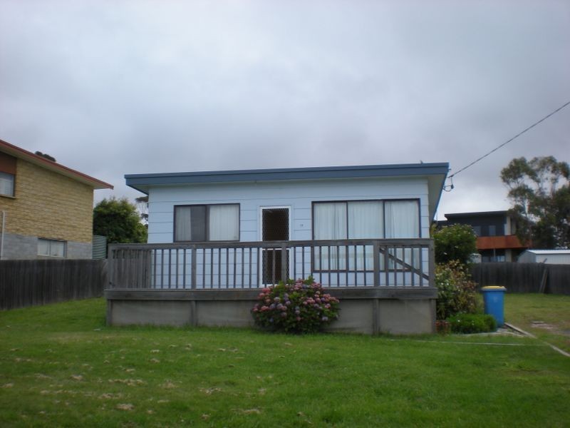 17 Sunbeam Crescent, Beaumaris TAS 7215