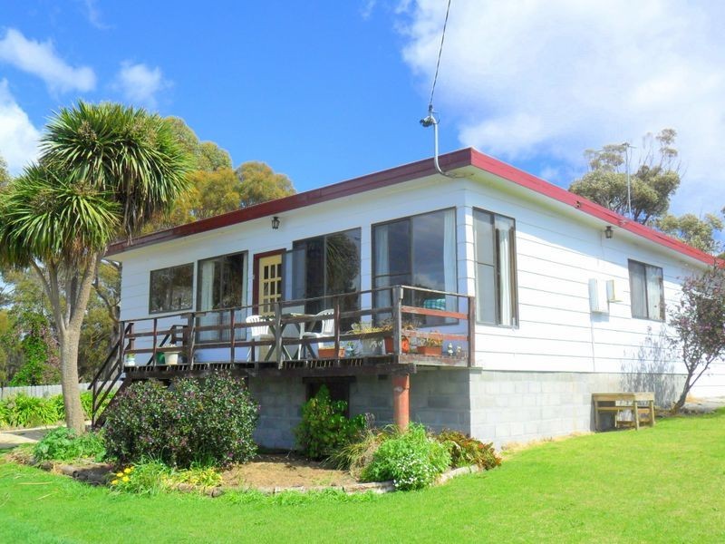 5 Sunbeam Avenue, Beaumaris TAS 7215