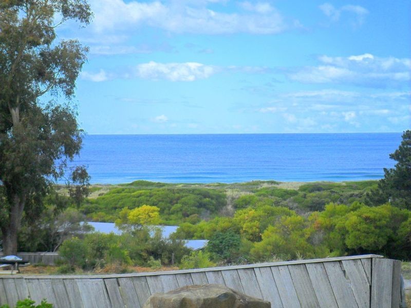 5 Sunbeam Avenue, Beaumaris TAS 7215