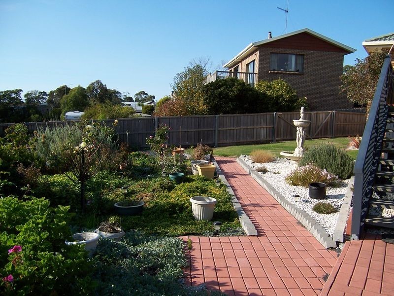 25 Pacific Drive, Binalong Bay TAS 7216