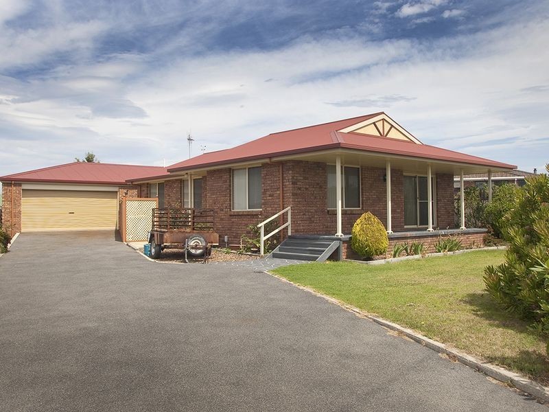 11 Cherrywood Drive, Scamander TAS 7215