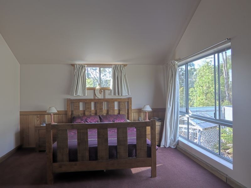 33 Coffey Court, Binalong Bay TAS 7216