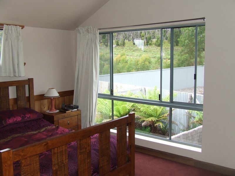 33 Coffey Court, Binalong Bay TAS 7216