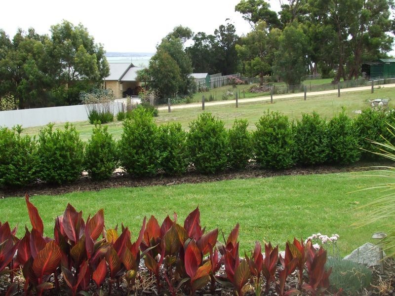 33 Coffey Court, Binalong Bay TAS 7216