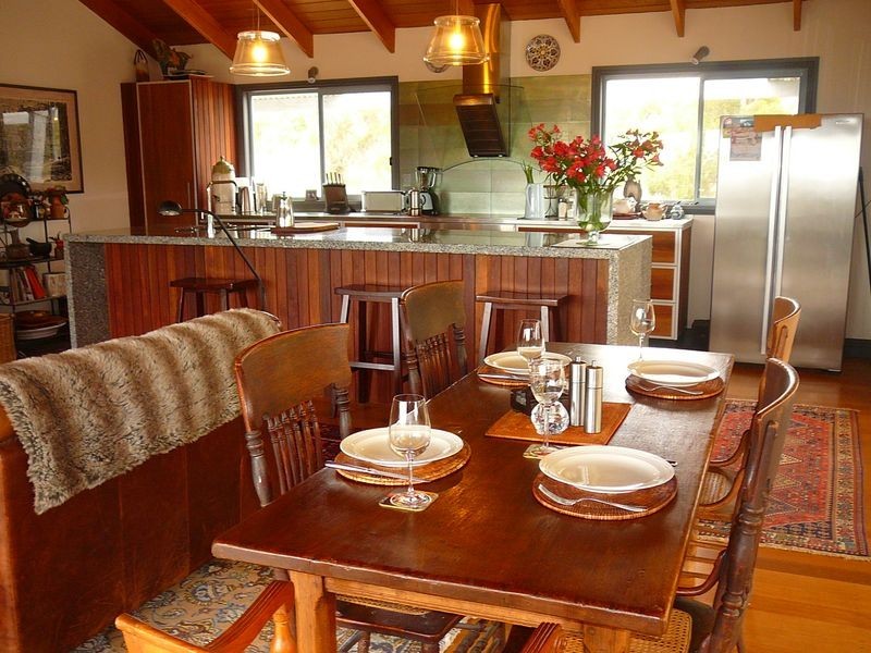 SAAMAYIKA, Binalong Bay TAS 7216