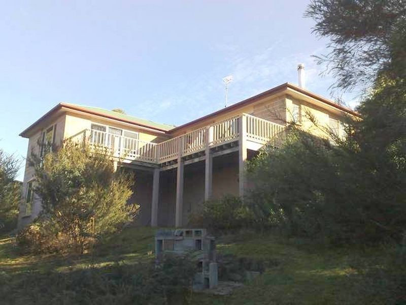 54 Treloggen Drive, Binalong Bay TAS 7216
