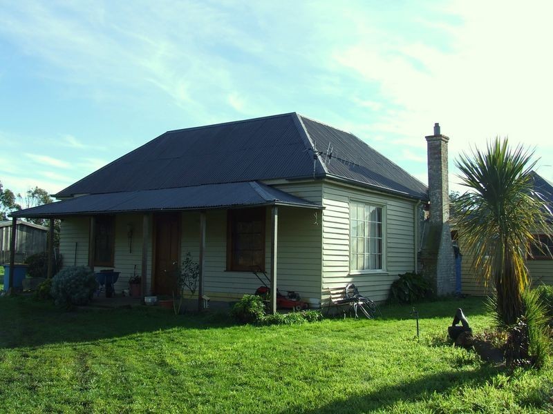 137 Binalong Bay Road, St Helens TAS 7216