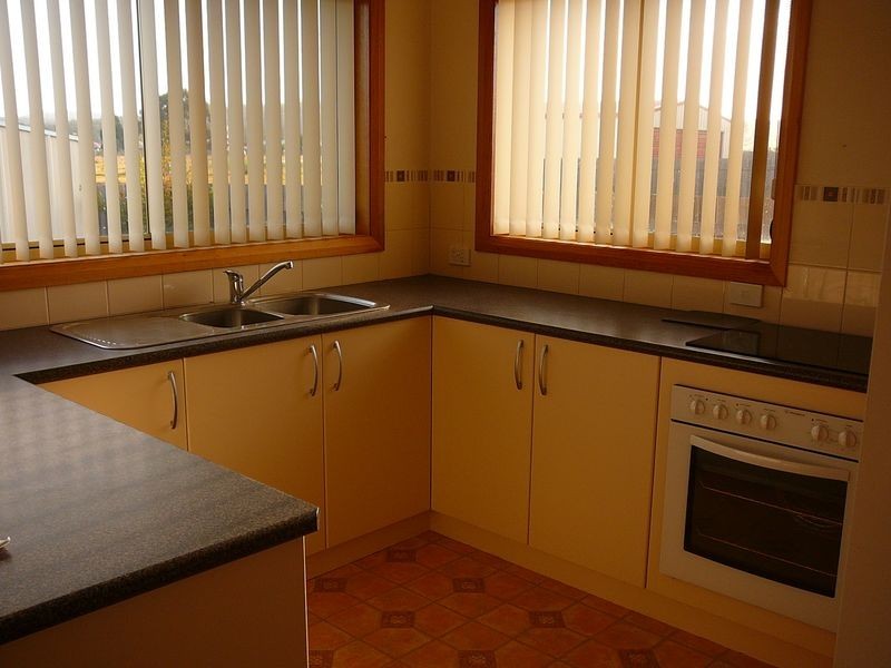 12 Heather Place, St Helens TAS 7216