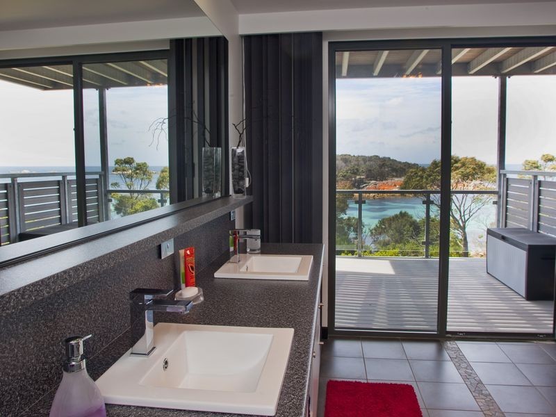 16A Seatons Cove Road, Binalong Bay TAS 7216