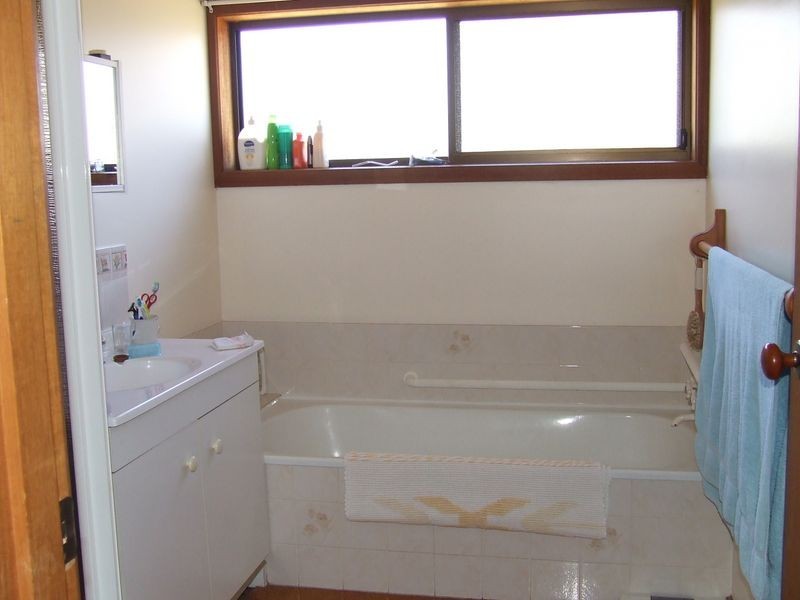 2 Cobrooga Drive, St Helens TAS 7216