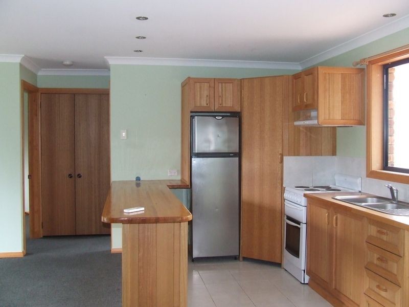 2/74 Medeas Cove Esplanade, St Helens TAS 7216