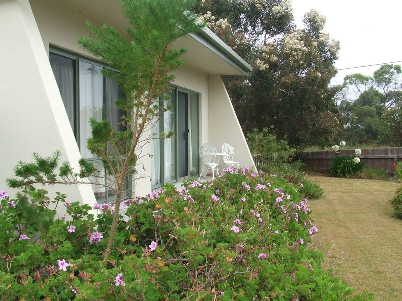 126 Main Road, Binalong Bay TAS 7216