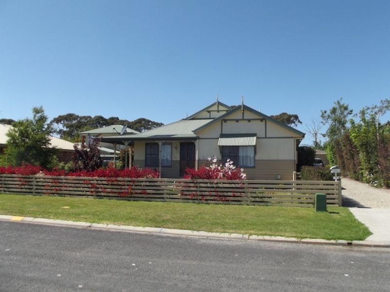 9 Heather Place, St Helens TAS 7216