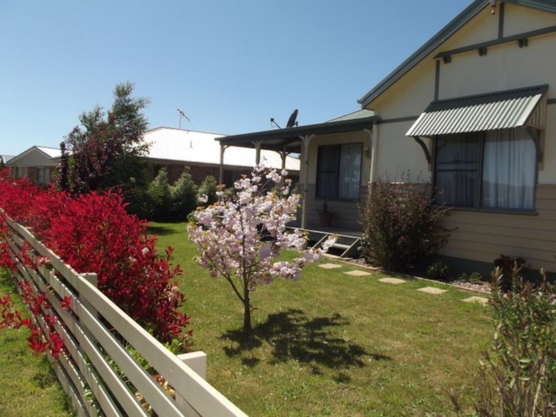 9 Heather Place, St Helens TAS 7216
