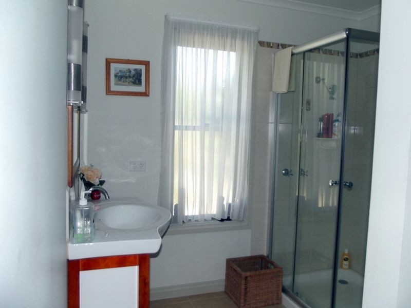 9 Heather Place, St Helens TAS 7216