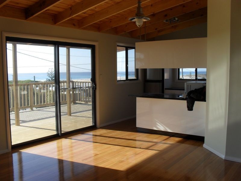 126 Scamander Avenue, Scamander TAS 7215