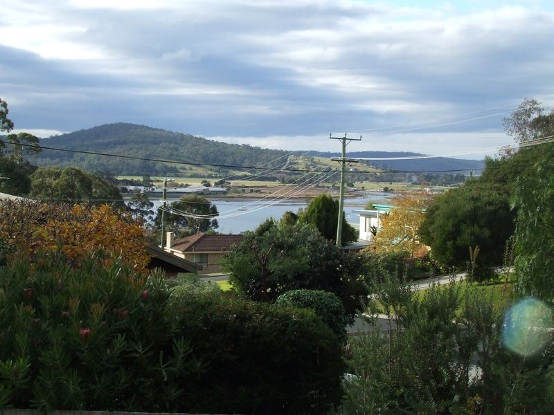 12 Erythos Grove, St Helens TAS 7216