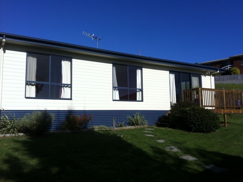 12 Erythos Grove, St Helens TAS 7216