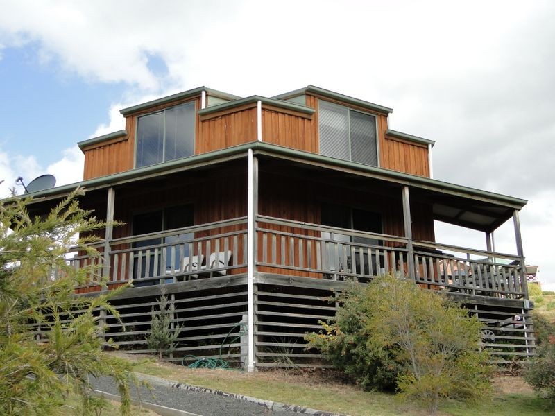17 Erythos Grove, St Helens TAS 7216