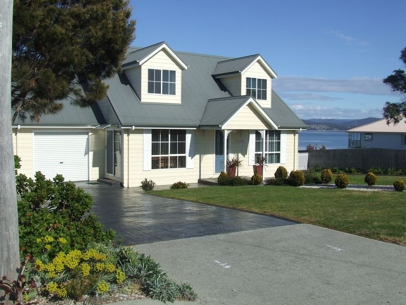 5 Akaroa Avenue, Akaroa TAS 7216