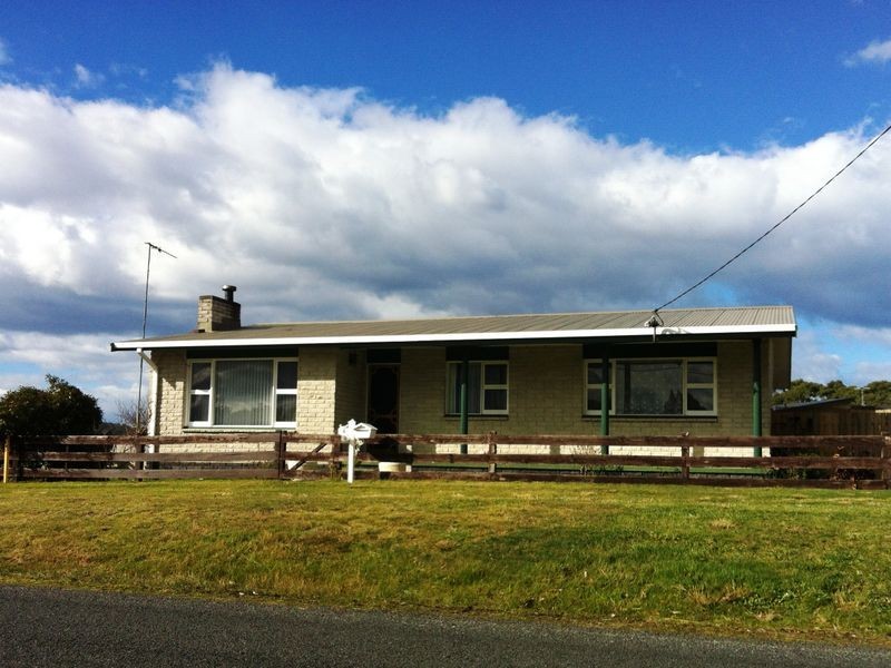 4 Young Street, St Helens TAS 7216