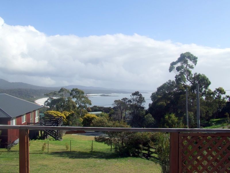 21 Coffey Drive, Binalong Bay TAS 7216