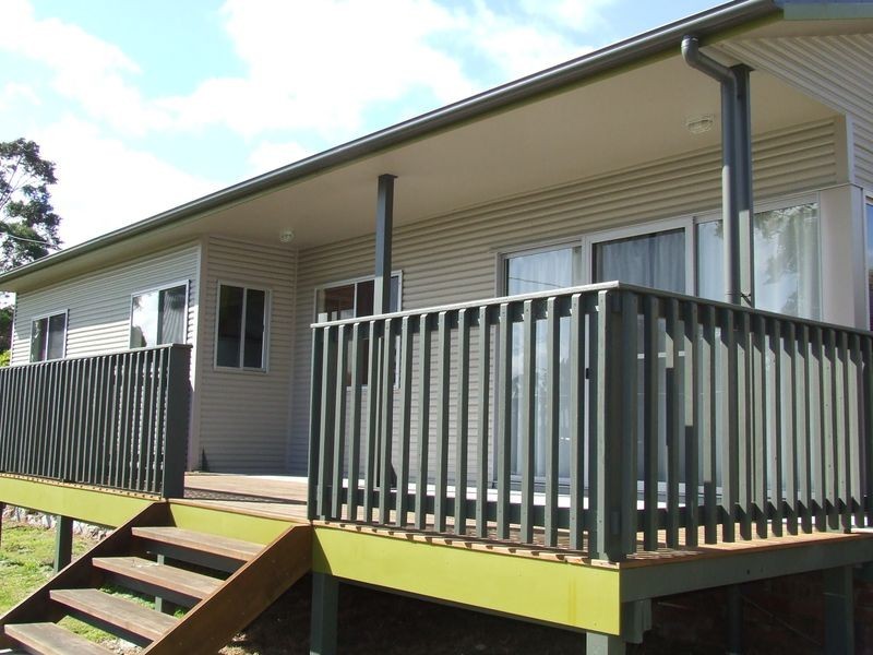 2 Highcrest Avenue, Binalong Bay TAS 7216