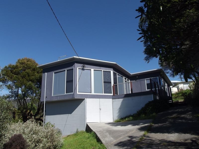 2 Greenbank Drive, Four Mile Creek TAS 7215