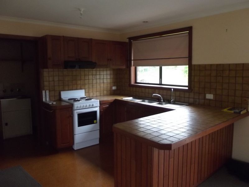 8 Erythos Grove, St Helens TAS 7216