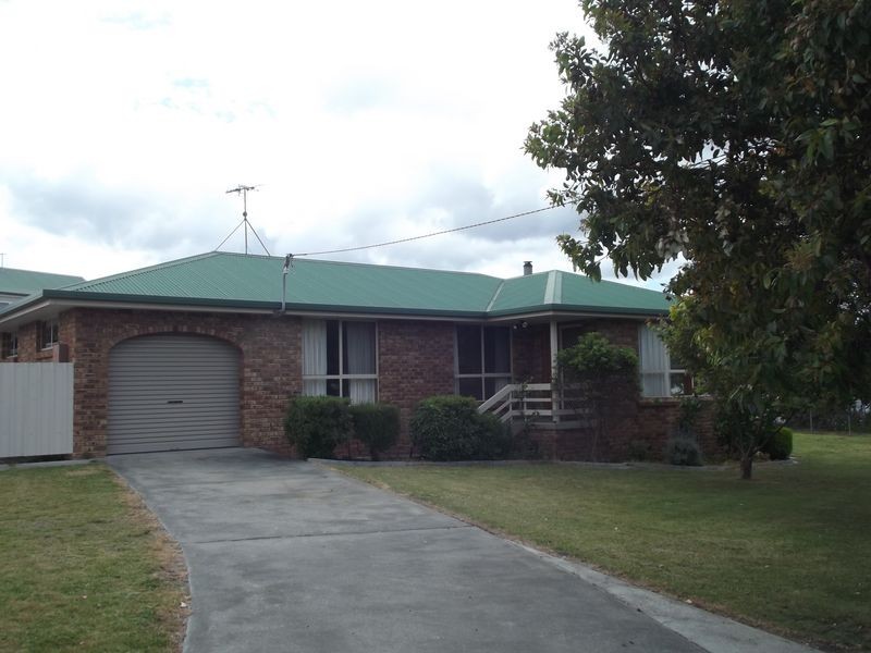 9 Luck Court, Akaroa TAS 7216