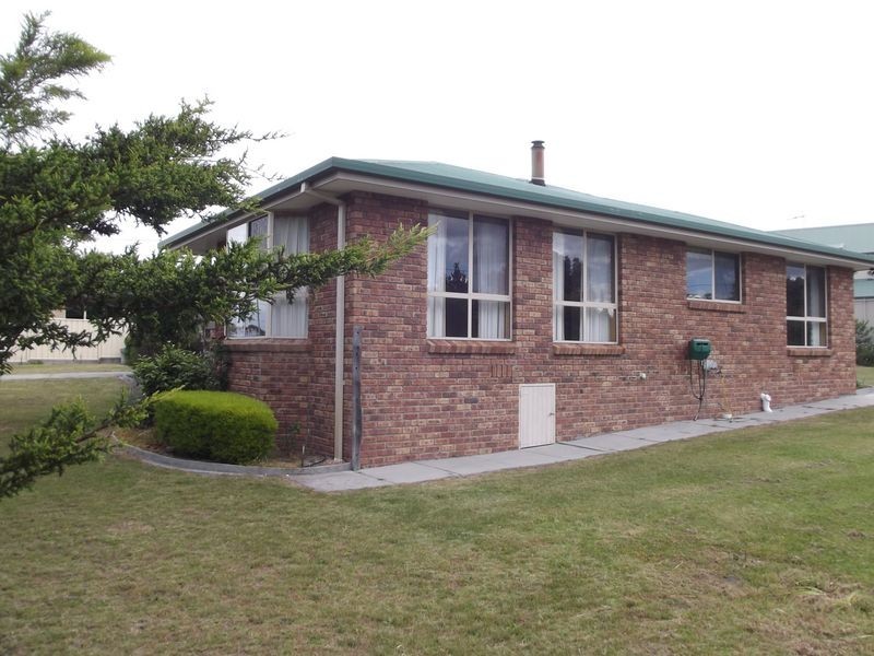 9 Luck Court, Akaroa TAS 7216