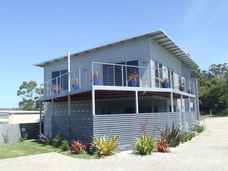 9 Barnett Close, Binalong Bay TAS 7216