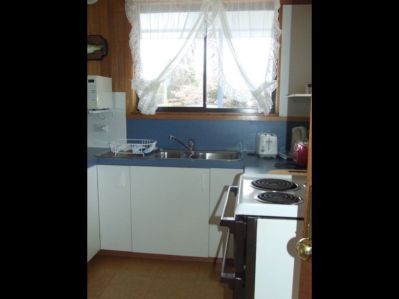 128 Main Road, Binalong Bay TAS 7216