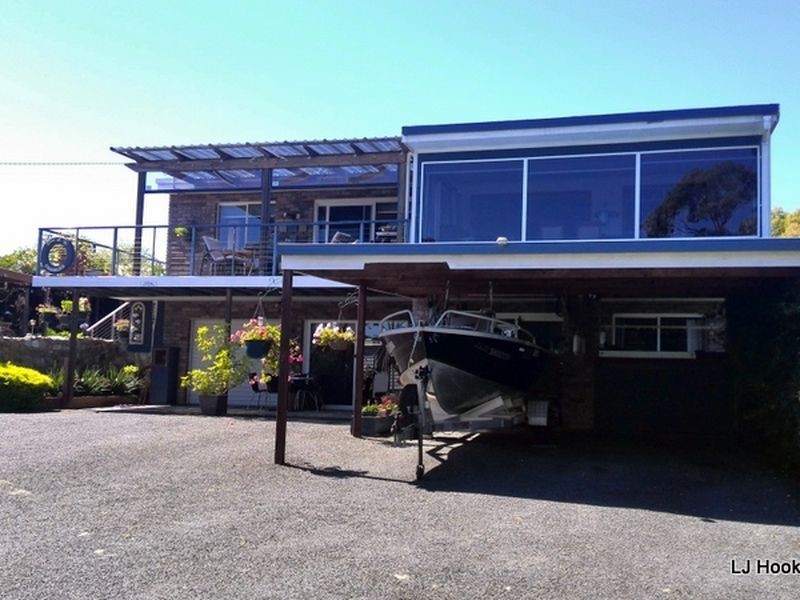 16 Beven Heights, Binalong Bay TAS 7216