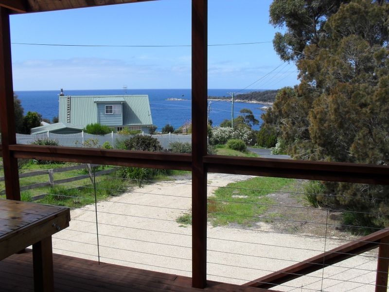 5 Andrews Court, Binalong Bay TAS 7216