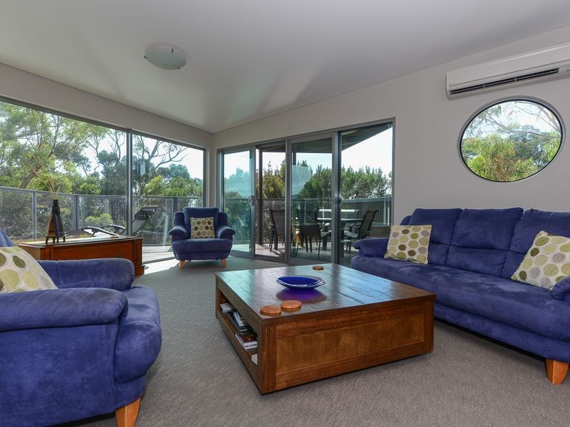 35 Highcrest Avenue, Binalong Bay TAS 7216