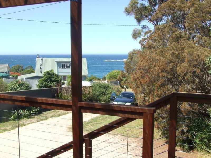 5 Andrews Court, Binalong Bay TAS 7216