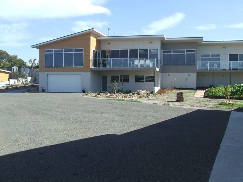 6 Karaka Close, Akaroa TAS 7216