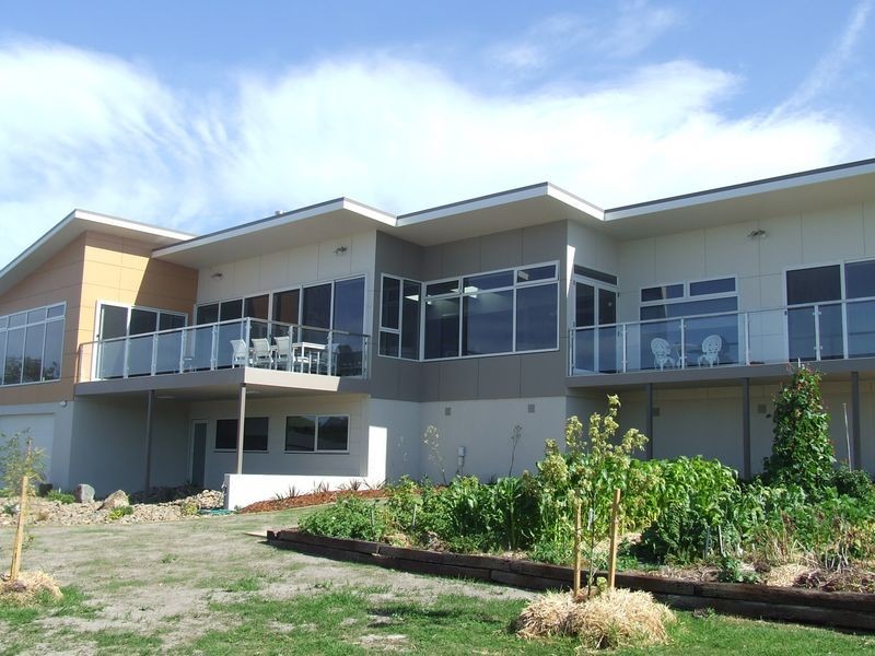6 Karaka Close, Akaroa TAS 7216