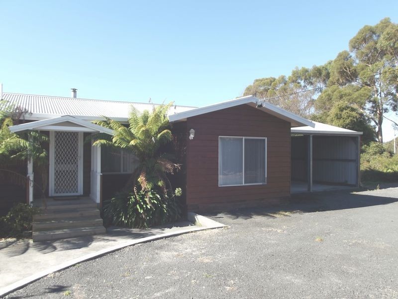 181 Main Road, Binalong Bay TAS 7216