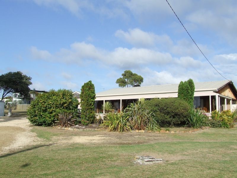 225 Tasman Highway, Beaumaris TAS 7215