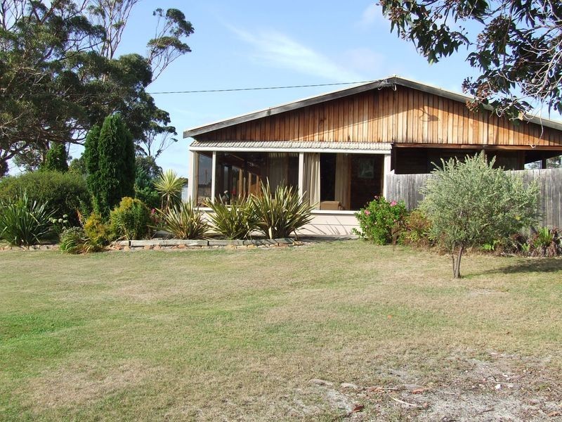 225 Tasman Highway, Beaumaris TAS 7215